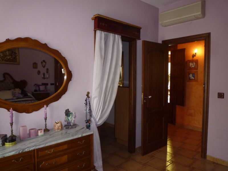 Piso_en_San_Miguel,_Flat_in_San_Miguel,_étage_dans_San_Miguel,_Шрифт_EusthaliaSansStamped